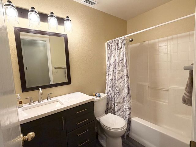 3617 Pine Hollow Way, Antelope, CA 95843