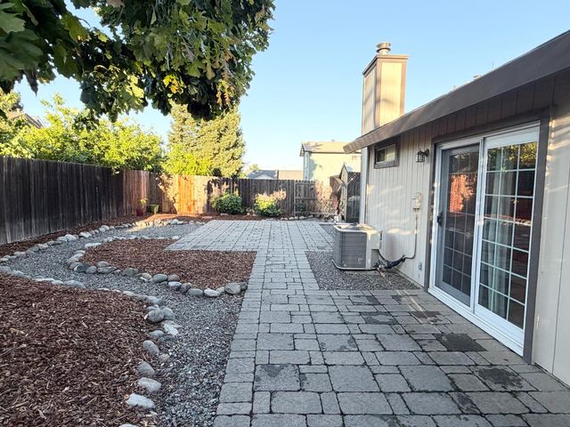 3617 Pine Hollow Way, Antelope, CA 95843