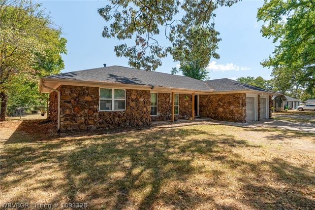 2108 N 47th Terrace, Fort Smith, AR 72904