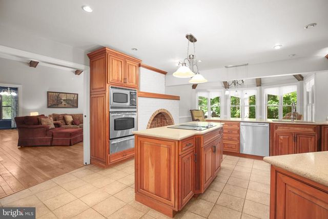 11 RIVER OAK PL, Fredericksburg, VA 22407