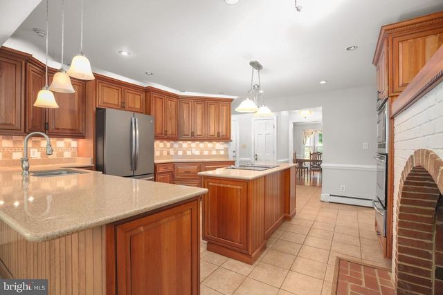 11 RIVER OAK PL, Fredericksburg, VA 22407