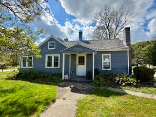 328 County Road, Woodstock, CT 06281