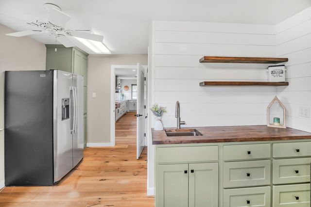 397 Rs County Road 4452, Point, TX 75472
