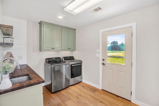 397 Rs County Road 4452, Point, TX 75472