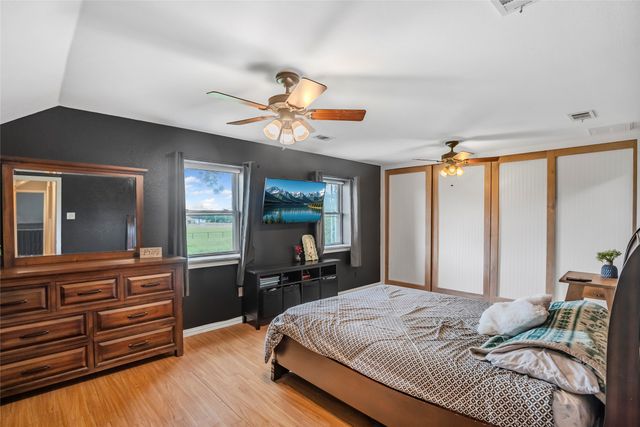 397 Rs County Road 4452, Point, TX 75472