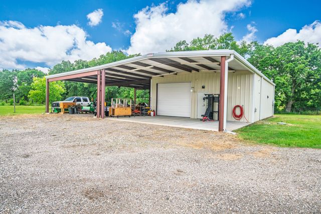 397 Rs County Road 4452, Point, TX 75472