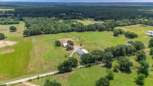 397 Rs County Road 4452, Point, TX 75472