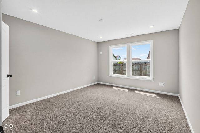5541 Woods Pointe Drive, Mccordsville, IN 46055