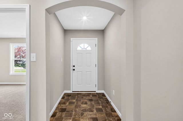 5541 Woods Pointe Drive, Mccordsville, IN 46055