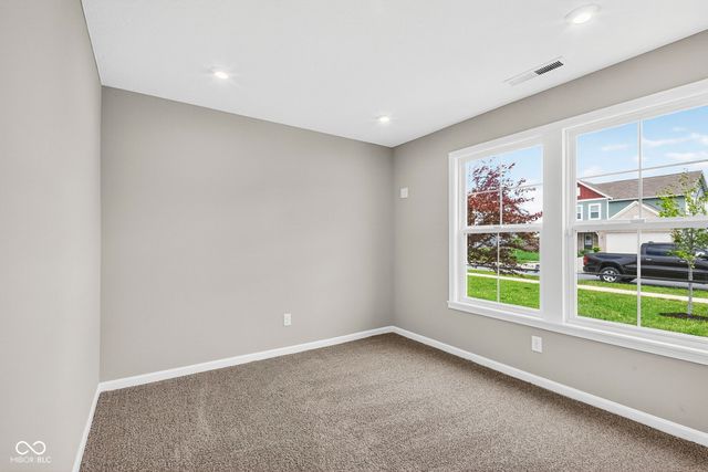 5541 Woods Pointe Drive, Mccordsville, IN 46055