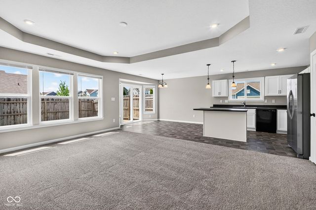 5541 Woods Pointe Drive, Mccordsville, IN 46055