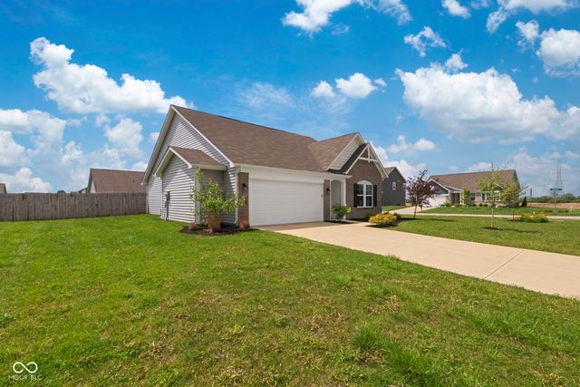 5541 Woods Pointe Drive, Mccordsville, IN 46055