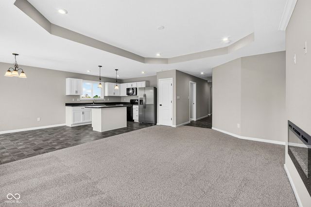 5541 Woods Pointe Drive, Mccordsville, IN 46055
