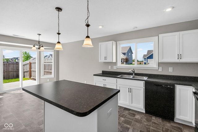 5541 Woods Pointe Drive, Mccordsville, IN 46055