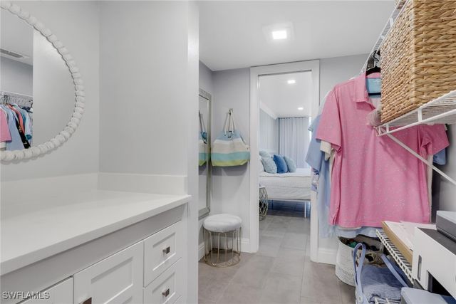 3 Bluebill AVE 512, Naples, FL 34108