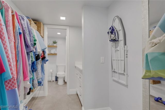 3 Bluebill AVE 512, Naples, FL 34108