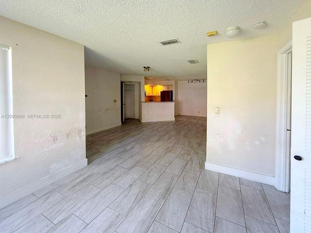 3440 N Pinewalk Drive N 518, Margate, FL 33063