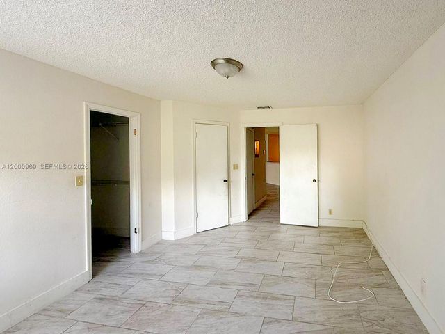 3440 N Pinewalk Drive N 518, Margate, FL 33063