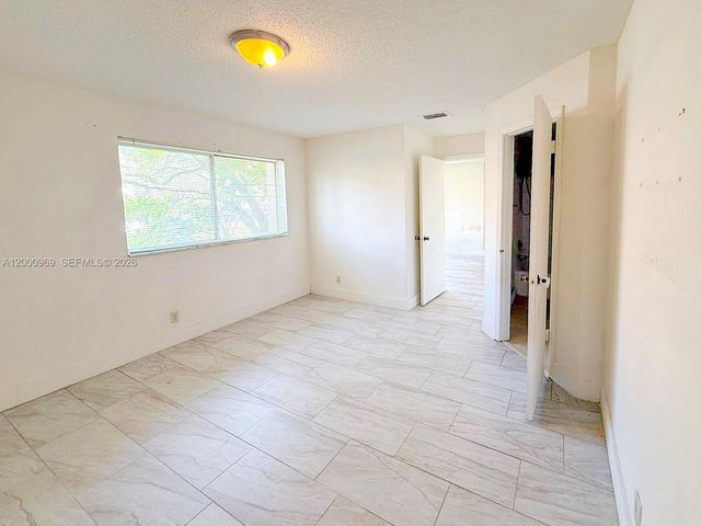 3440 N Pinewalk Drive N 518, Margate, FL 33063