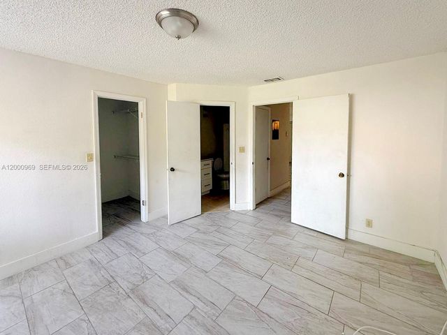 3440 N Pinewalk Drive N 518, Margate, FL 33063