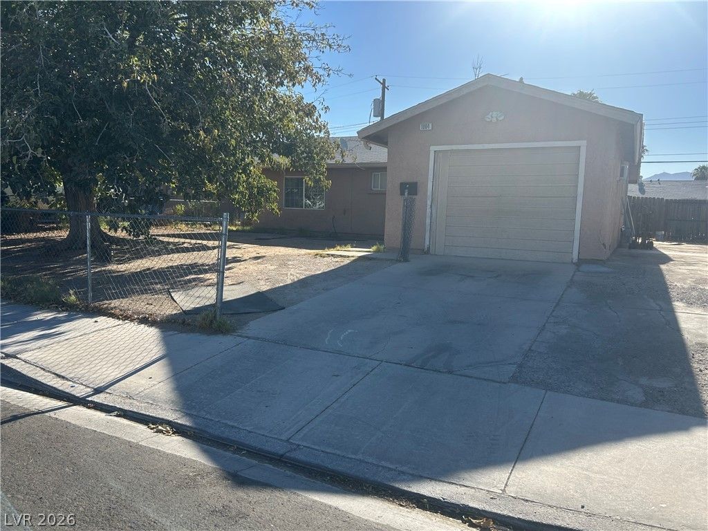 1004 Newport Street, Las Vegas, NV 89110 — exterior