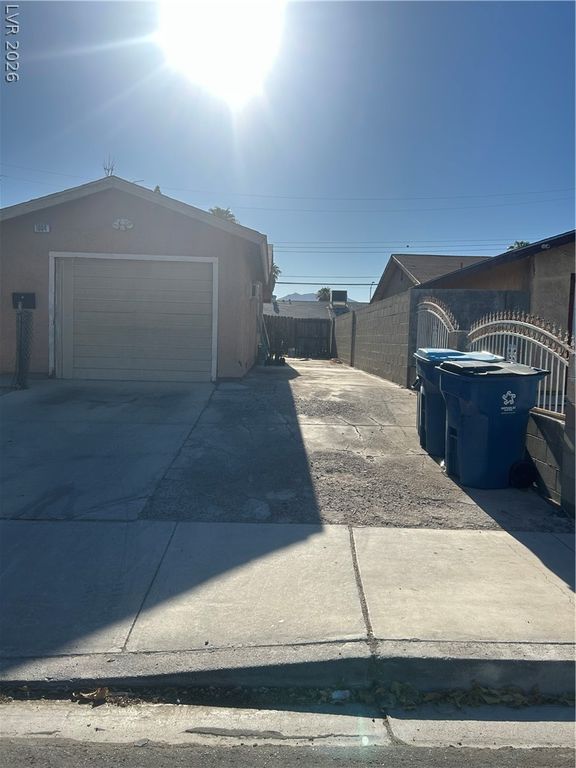 1004 Newport Street, Las Vegas, NV 89110 — photo 2