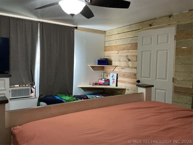 13445 New Lake Road, Henryetta, OK 74437