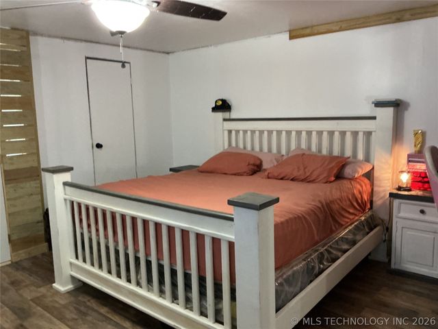 13445 New Lake Road, Henryetta, OK 74437