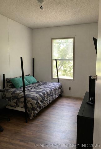 13445 New Lake Road, Henryetta, OK 74437