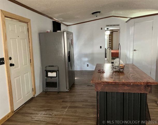 13445 New Lake Road, Henryetta, OK 74437