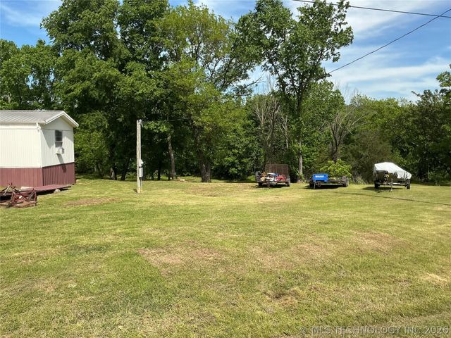 13445 New Lake Road, Henryetta, OK 74437