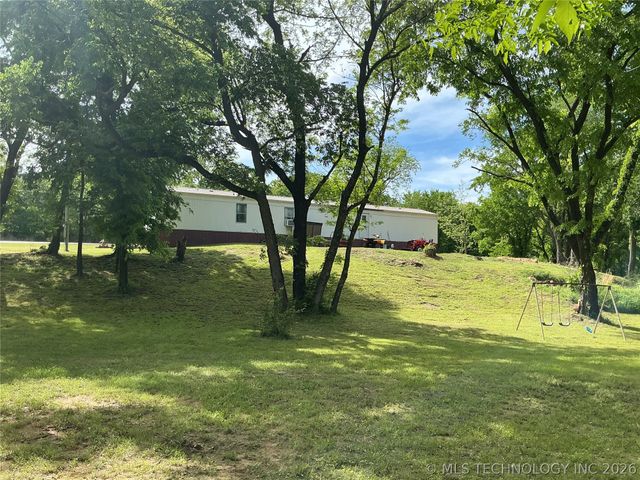13445 New Lake Road, Henryetta, OK 74437
