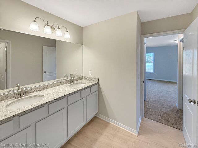 305 Devonshire Drive 8, Lapeer, MI 48446