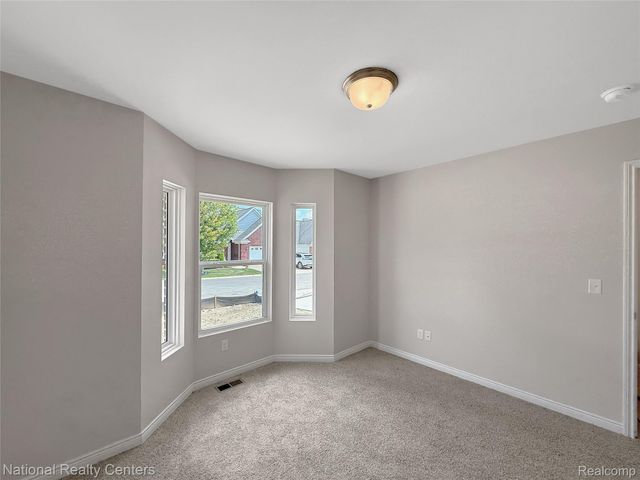305 Devonshire Drive 8, Lapeer, MI 48446