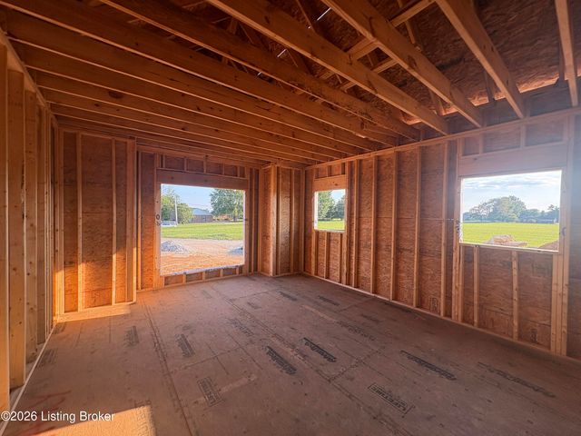 10 Old Jericho Rd, La Grange, KY 40031