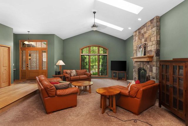 10 Vienna Circle, Madison, WI 53718