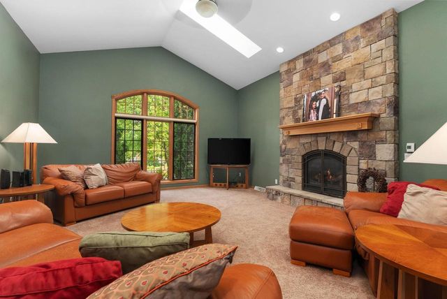 10 Vienna Circle, Madison, WI 53718