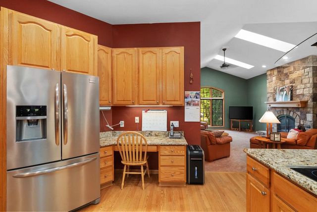 10 Vienna Circle, Madison, WI 53718
