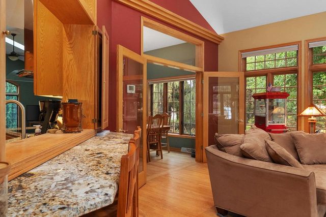 10 Vienna Circle, Madison, WI 53718