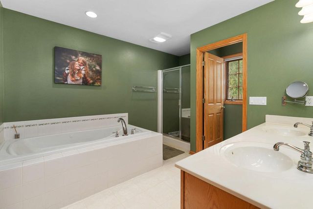 10 Vienna Circle, Madison, WI 53718