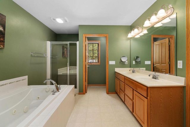 10 Vienna Circle, Madison, WI 53718