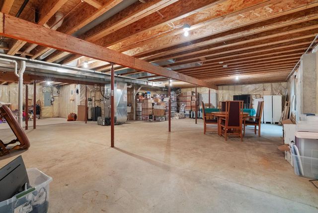 10 Vienna Circle, Madison, WI 53718