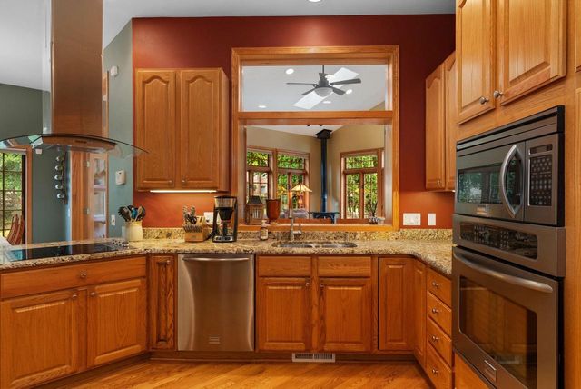 10 Vienna Circle, Madison, WI 53718