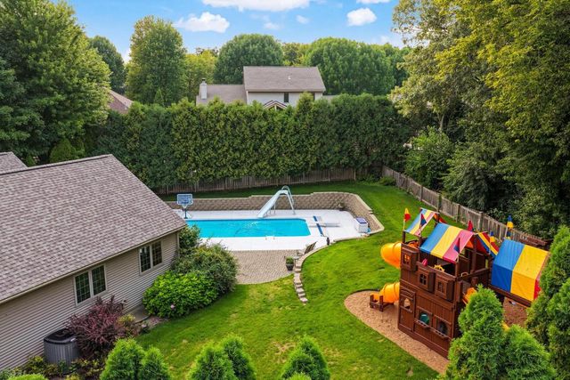 10 Vienna Circle, Madison, WI 53718