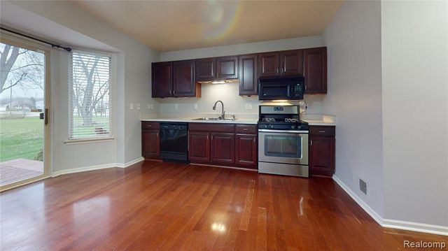 136 Sheffield Court, Canton, MI 48188