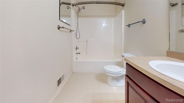 136 Sheffield Court, Canton, MI 48188