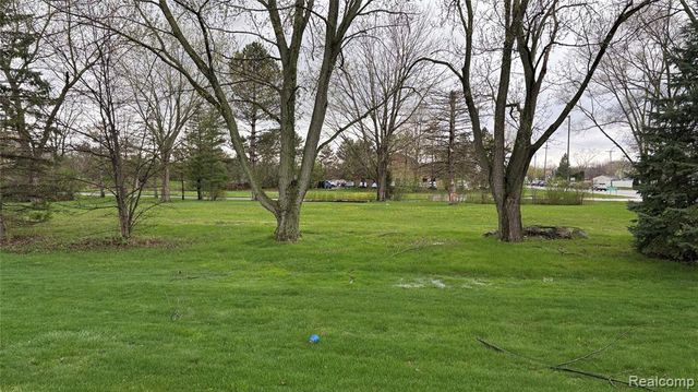 136 Sheffield Court, Canton, MI 48188