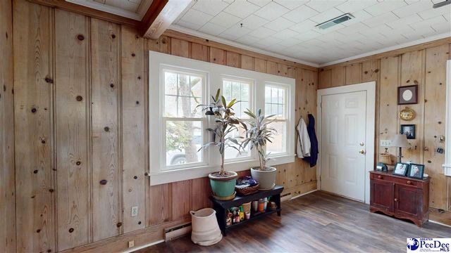 725 W Home, Hartsville, SC 29550