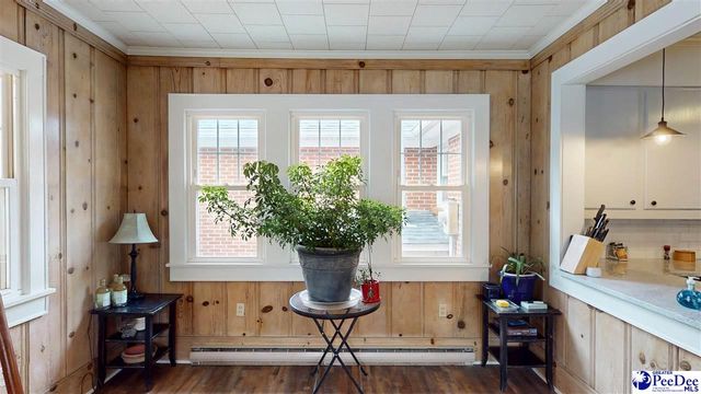 725 W Home, Hartsville, SC 29550