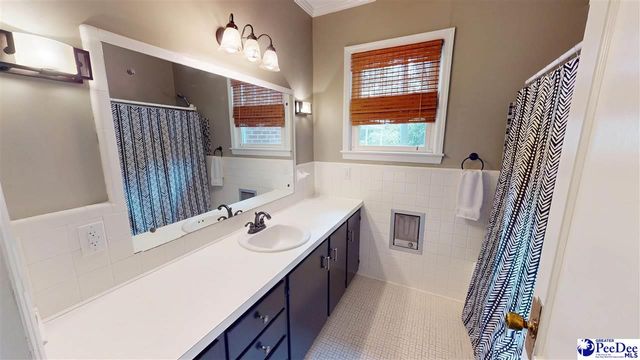 725 W Home, Hartsville, SC 29550